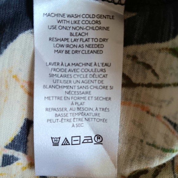 Anthropologie Tee, used excellent condition, only worn once, Size M, Black Motif - Picture 6 of 7